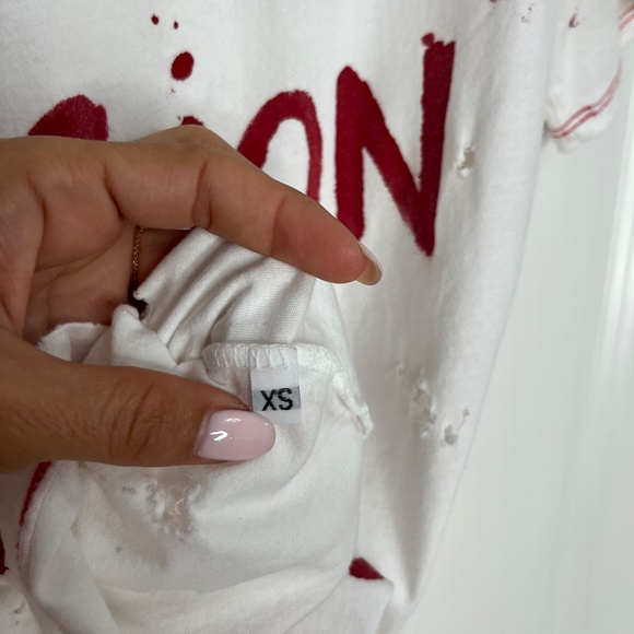 Distressed Graphic Tee “Love is a Feeling / Not a Decision” XS - Picture 7 of 8